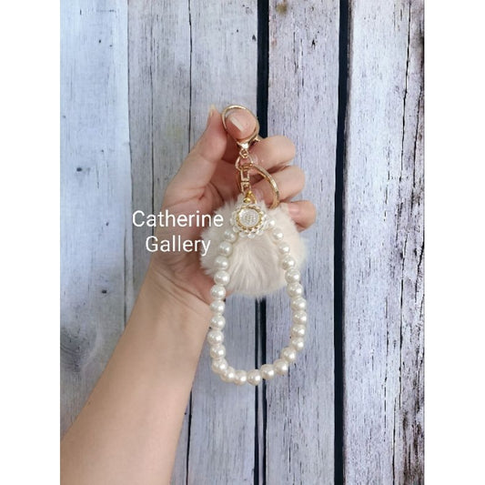Pekanbaru Gantungan Kunci Mutiara Pompom Loly