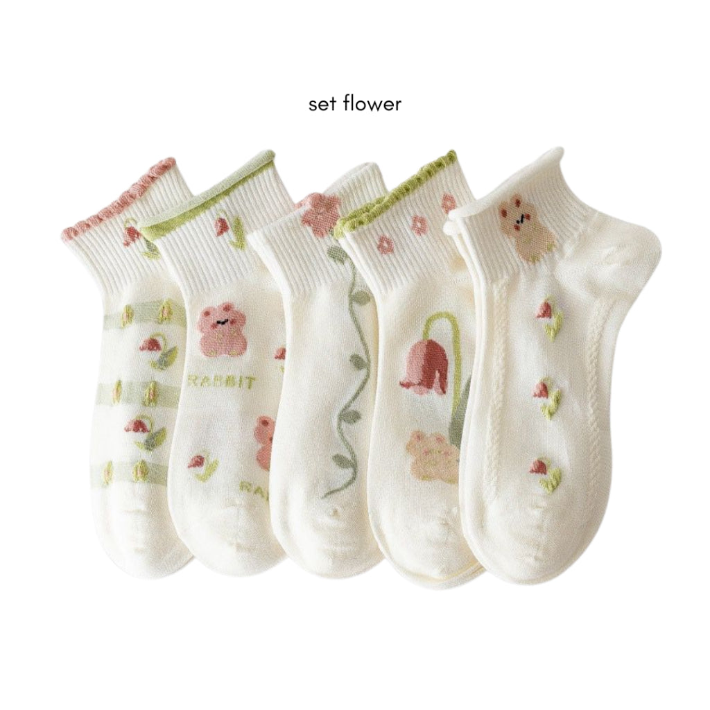 Kaos Kaki Pendek Motif Flora Bunga Tulip Beruang Rabbit Short Socks Hijau Putih