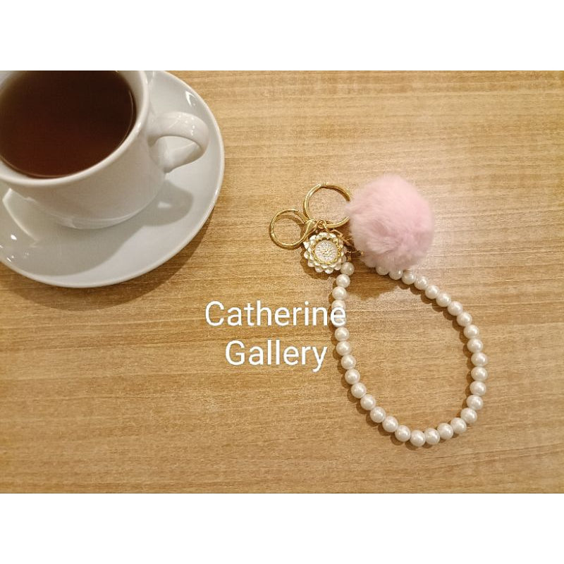 Pekanbaru Gantungan Kunci Mutiara Pompom Loly