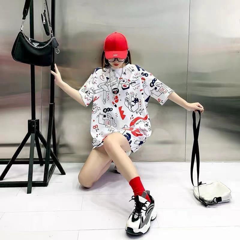 SALE! Kaos Oversize Aesthetic Motif Unik Keren Kaos Super Oversize Kaos Jumbo Bahan Berkualitas Harga Terjangkau Kaos Hitam Putih Hijau Pink Kaos Keren Unisex Korean Style
