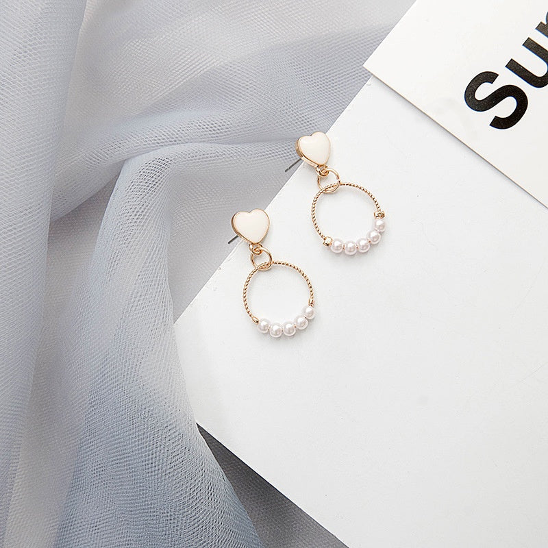 Anting Emas Besar Panjang Elegan Simple Love Putih Permata Mutiara Gold Long Woman Earrings Anting Berkualitas Unik Berkualitas Korean Style