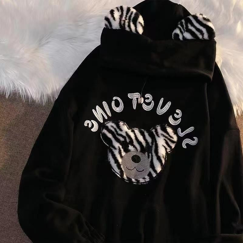 Hoodie Oversize Beruang Motif Warna Zebra Telinga Hitam Putih Lucu Cute Black White Bear Hoodie Bordir Lucu Unik Berkualitas Hoodie Beruang Bulu Lembut Hoodie Couple Unisex Korean Style