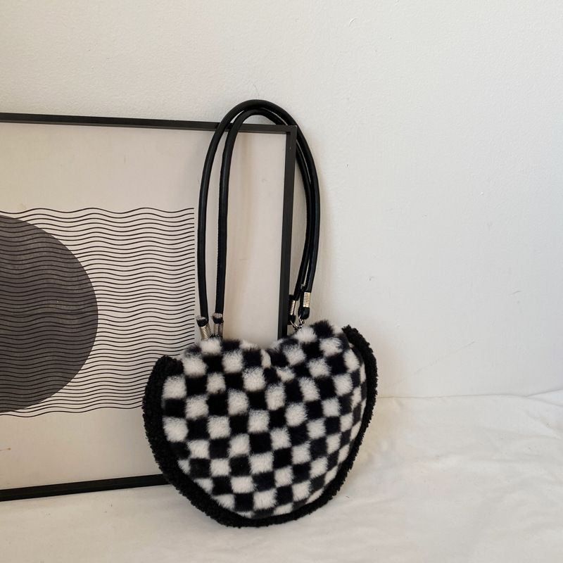 Tas Love Hitam Putih Bulu Model Catur Zebra Bunga Monokrom Tas Bahu Bulu Lembut Cute Love Woman Bag Fluffy Black White Chess Flower Tas Berkualitas Korean Style