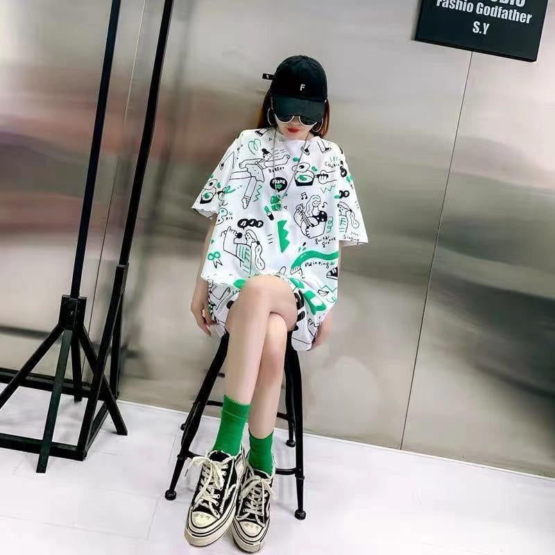 SALE! Kaos Oversize Aesthetic Motif Unik Keren Kaos Super Oversize Kaos Jumbo Bahan Berkualitas Harga Terjangkau Kaos Hitam Putih Hijau Pink Kaos Keren Unisex Korean Style