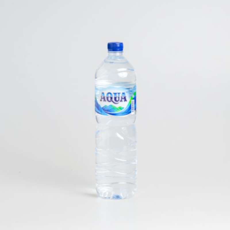 Pekanbaru Aqua Mineral Water 1.5Lt Botol