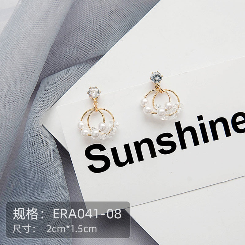 Anting Emas Besar Panjang Elegan Simple Love Putih Permata Mutiara Gold Long Woman Earrings Anting Berkualitas Unik Berkualitas Korean Style