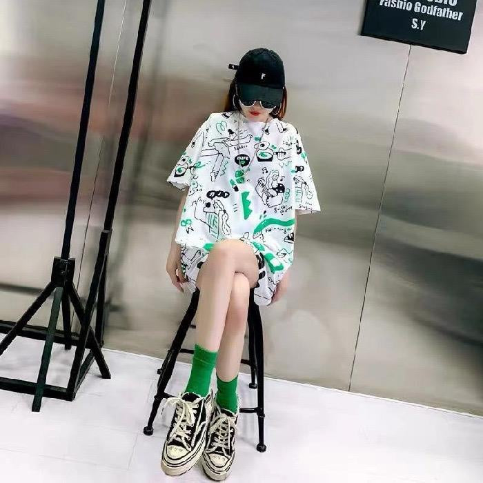 SALE! Kaos Oversize Aesthetic Motif Unik Keren Kaos Super Oversize Kaos Jumbo Bahan Berkualitas Harga Terjangkau Kaos Hitam Putih Hijau Pink Kaos Keren Unisex Korean Style