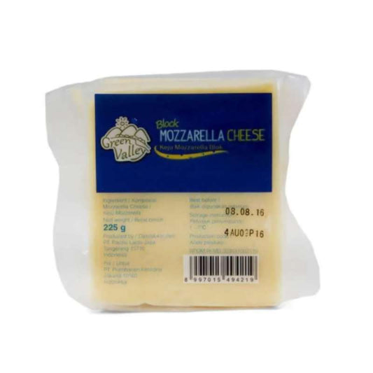 Pekanbaru Green Valley Block Mozarella Cheese 225G