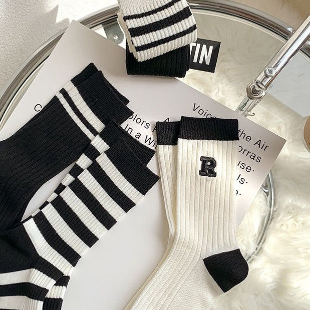 [littlecrab] Kaos Kaki Hitam Putih Stripe R Letter Garis Black White Import Long Sock High Quality Kaos Kaki Panjang Korean Style