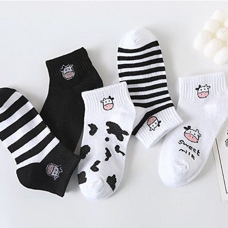 [littlecrab] Kaos Kaki Hitam Putih Motif Sapi Moo Black White Garis Cow Import Sock High Quality Korean Style