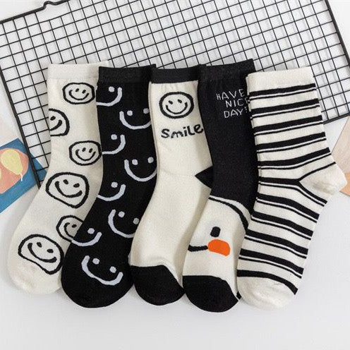 [littlecrab] Kaos Kaki Panjang Hitam Putih Smiley Emoticon Senyum Have A Nice Day Full Cotton Import Sock Stripe Smile Korean Style