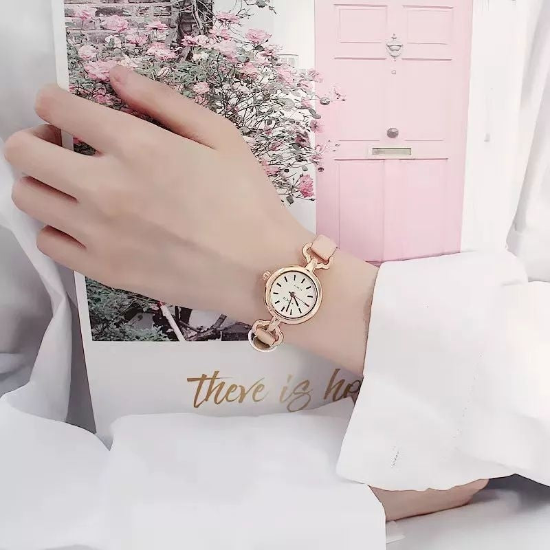 Pekanbaru Jam Tangan Casual Wanita Analog Kecil Dial Bulat Dengan Strap Pu