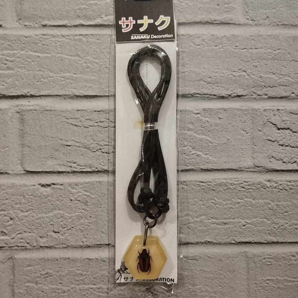Souvenir Kalung Serangga Asli Resin