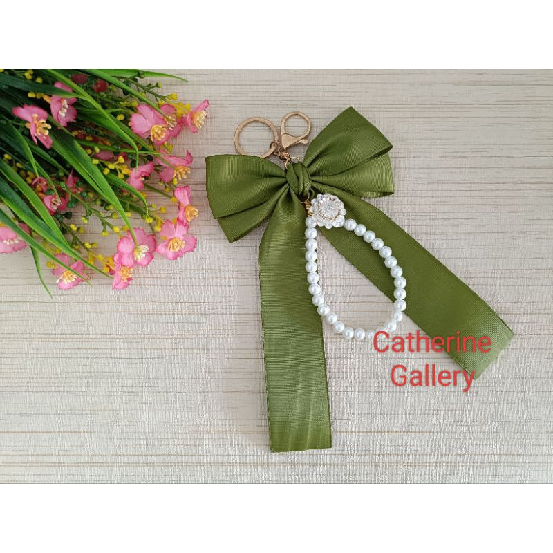 Pekanbaru Hanya 3 Hari Diskon Khusus : Gantungan Tas wanita  Pita Mutiara Clarice Cantik/keychain