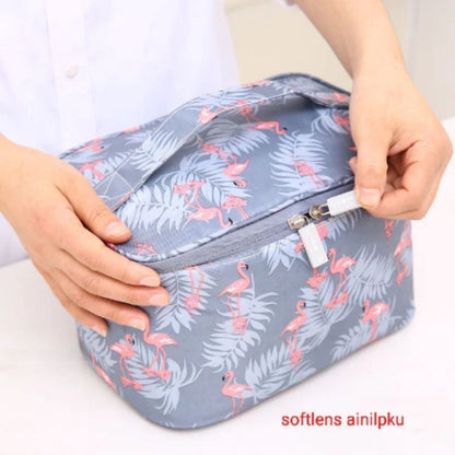 Pekanbaru Tas Kosmetik Pouch Make Up Travel / Tas Multi Fungsi / Tas