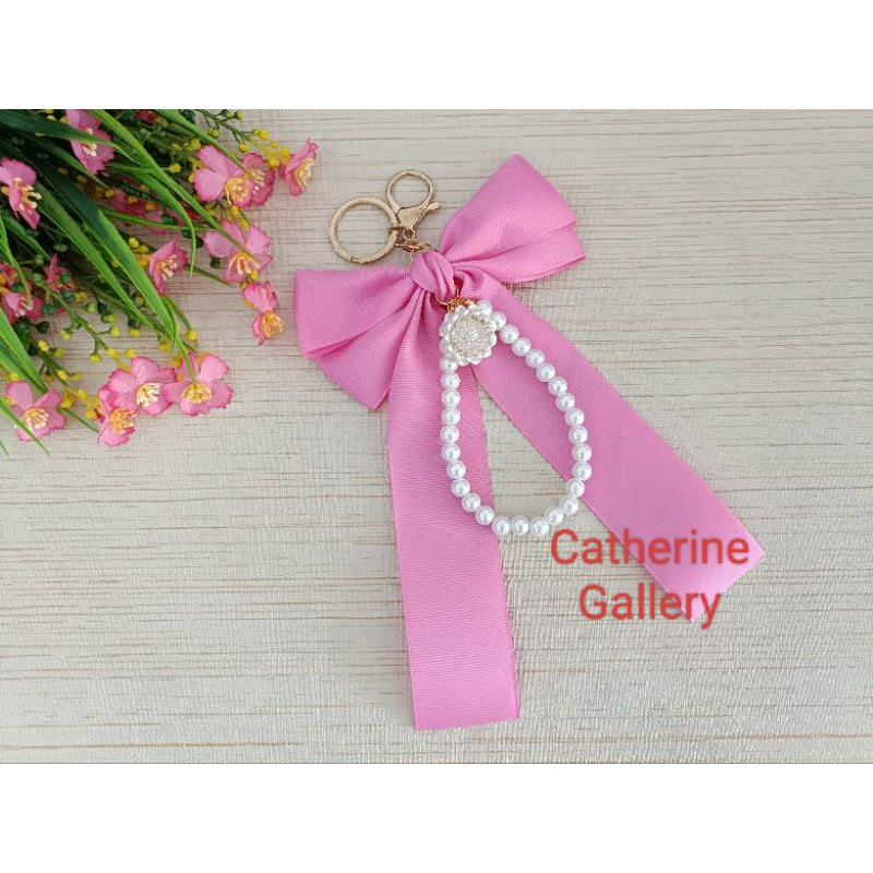Pekanbaru Hanya 3 Hari Diskon Khusus : Gantungan Tas wanita  Pita Mutiara Clarice Cantik/keychain