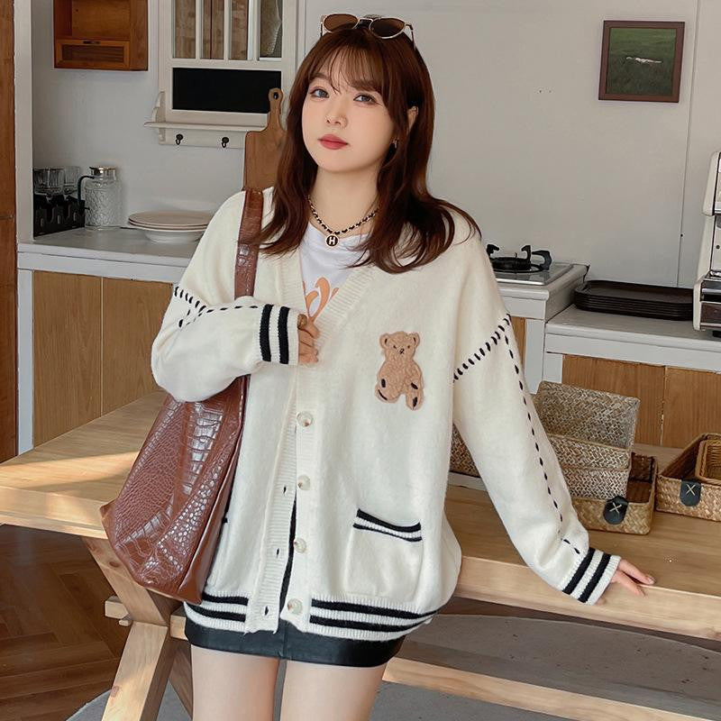 [littlecrab] Cardigan Rajut Bear Putih Pink Oversize Outer Jaket Putih Pink Beruang OOTD Rajut Gingham Knit Kancing Two Tone Korean Style