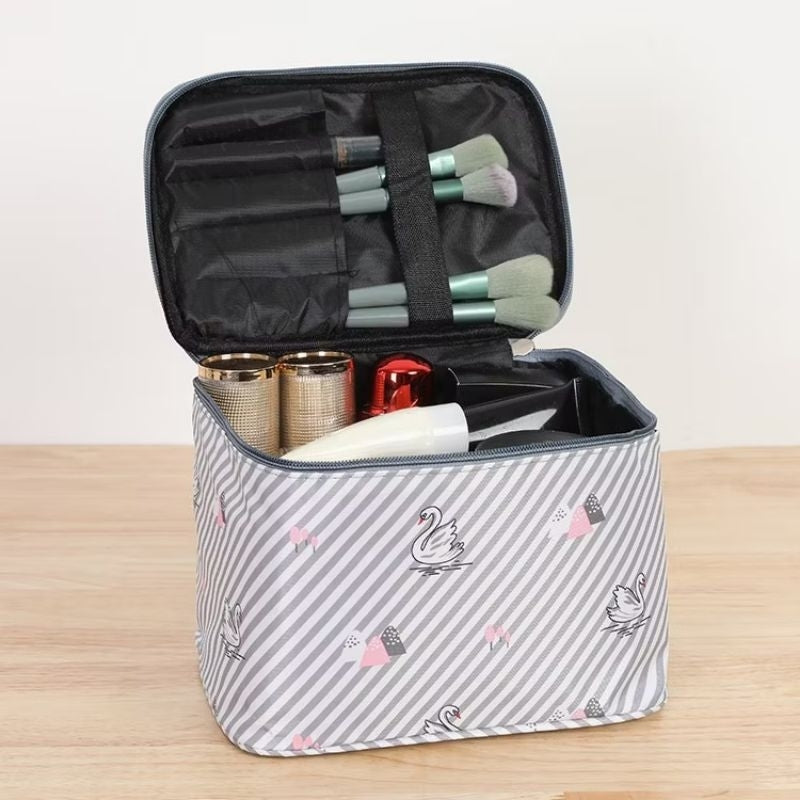 Pekanbaru Tas Kosmetik Pouch Make Up Travel / Tas Multi Fungsi / Tas