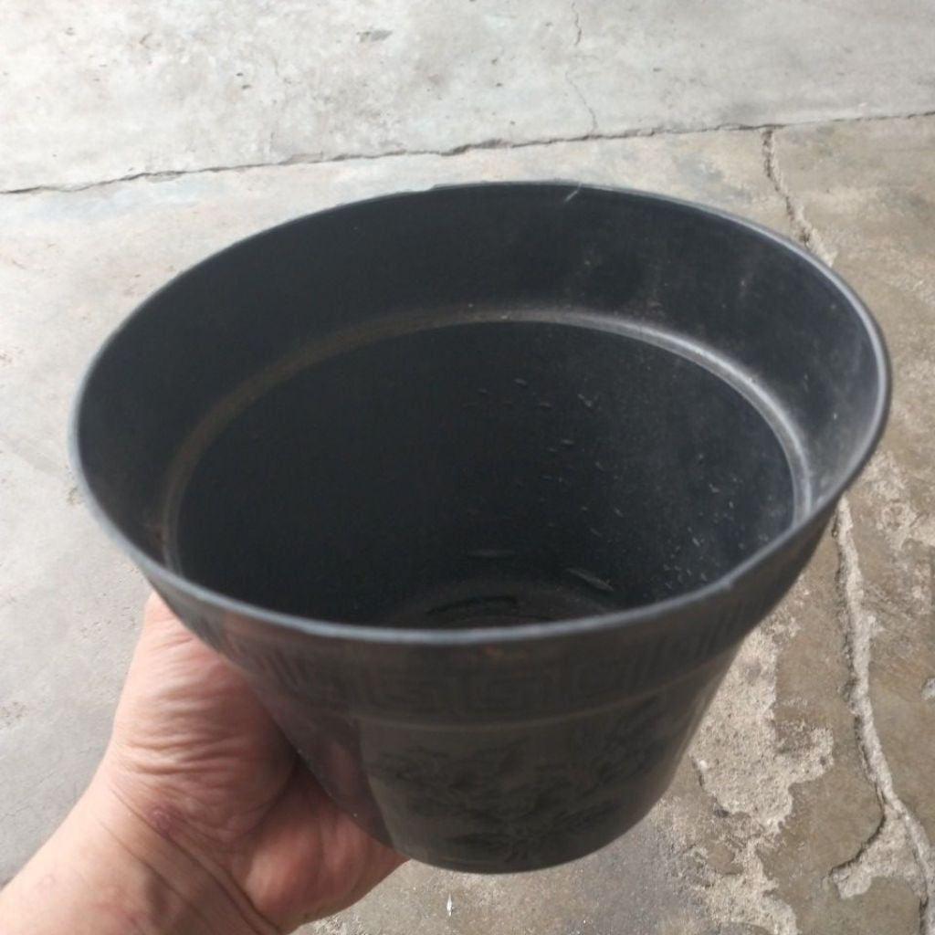 Pekanbaru Pot bunga hitam kecil  harga obral 4 ukuran