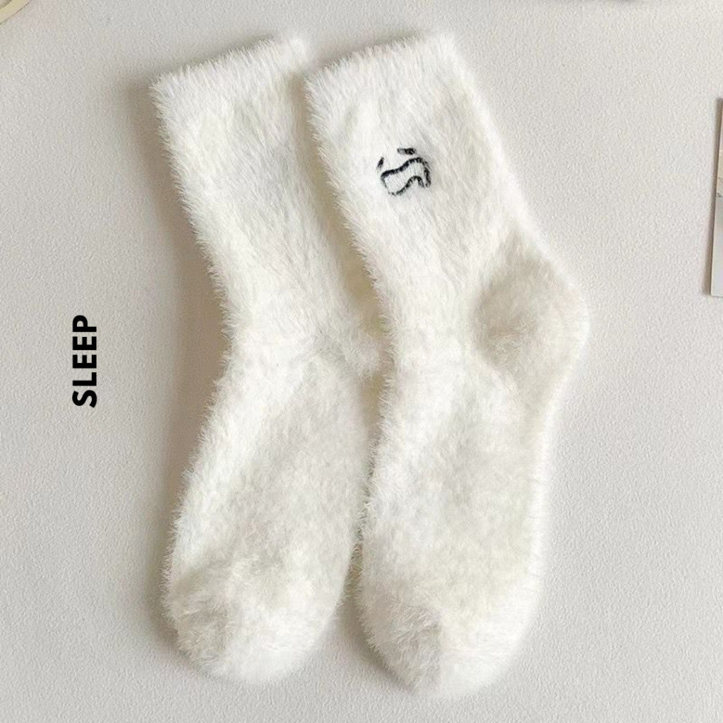 [littlecrab] Kaos Kaki Bulu Bahan Tebal Putih Aesthetic Simple Elegan Emoji Fluffy Socks Berkualitas