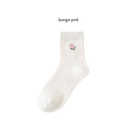 Pekanbaru Kaos Kaki Panjang Motif Cartoon Kawai Beruang Bunga Unik Lucu Long Socks White Korean