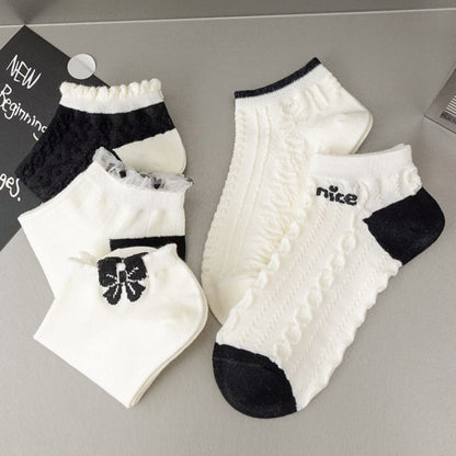 [littlecrab] Kaos Kaki Hitam Putih Pita Pendek Simple Aesthetic Renda Black White Sock Nice Rajut