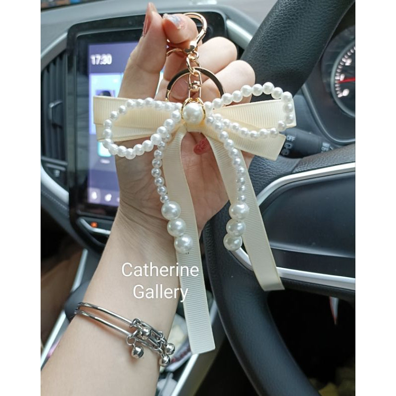 Pekanbaru Gantungan Kunci Pita Mutiara Nicole / Gantungan Tas Pita Mutiara Nicole