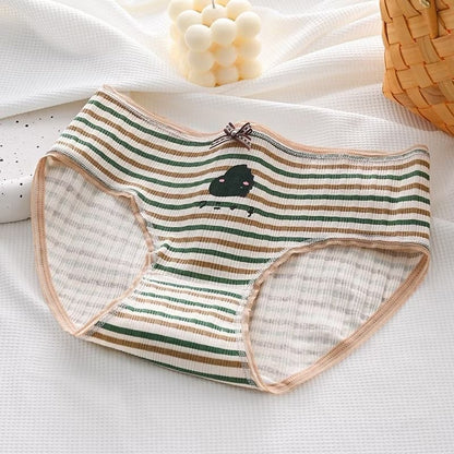 Pekanbaru Celana Dalam Wanita Motif Strawberry Fashion Jepang Crotch Mid Waist