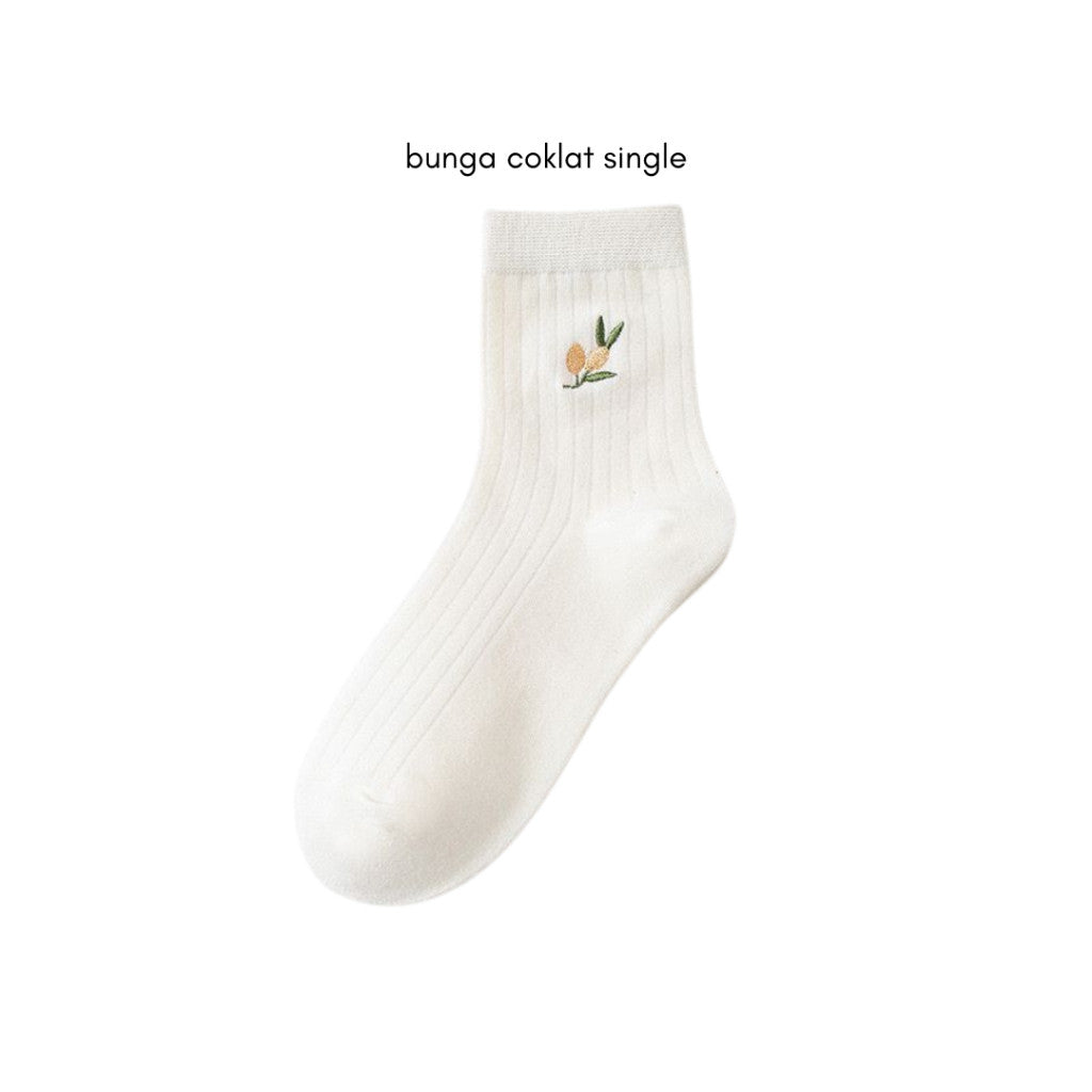 [littlecrab] Kaos Kaki Panjang Motif Cartoon Kawai Beruang Bunga Unik Lucu Long Socks White Korean