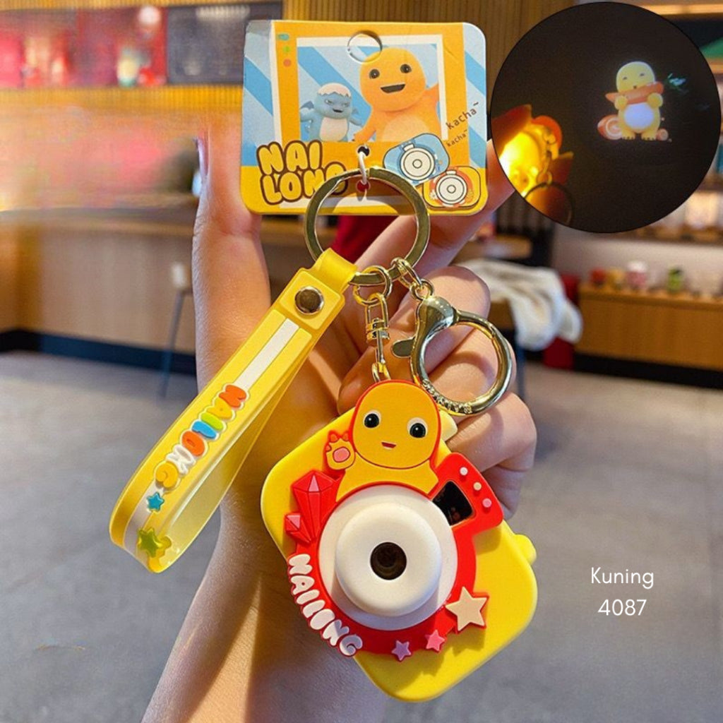 Gantungan Kunci Nailong Proyektor Kamera Dino Kuning Screen Display Gemoy Keychain Unik