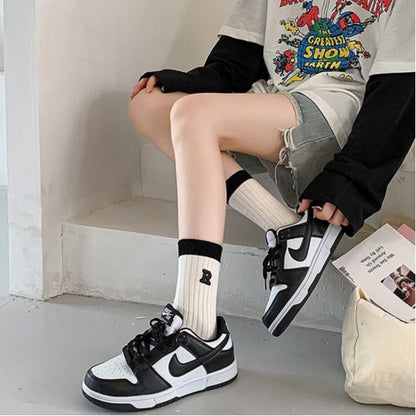 [littlecrab] Kaos Kaki Hitam Putih Stripe R Letter Garis Black White Import Long Sock High Quality Kaos Kaki Panjang Korean Style