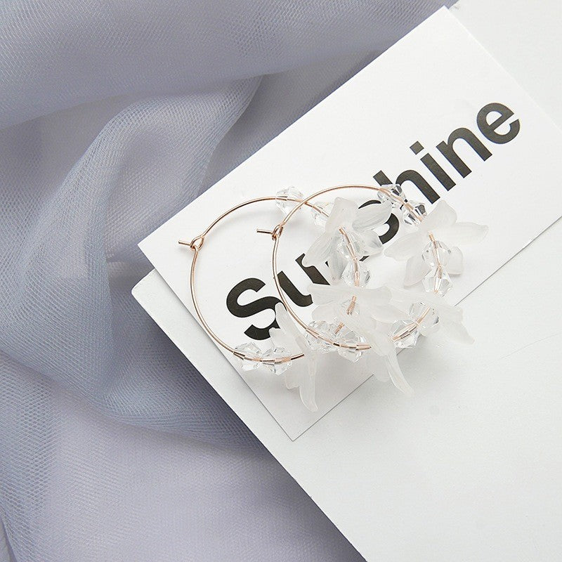 [littlecrab] Anting Bunga Putih Bunga Pink Beda Kiri Kanan Anting Lucu Unik Simple Elegan Woman Flower Earrings Anting Berkualitas Korean Style