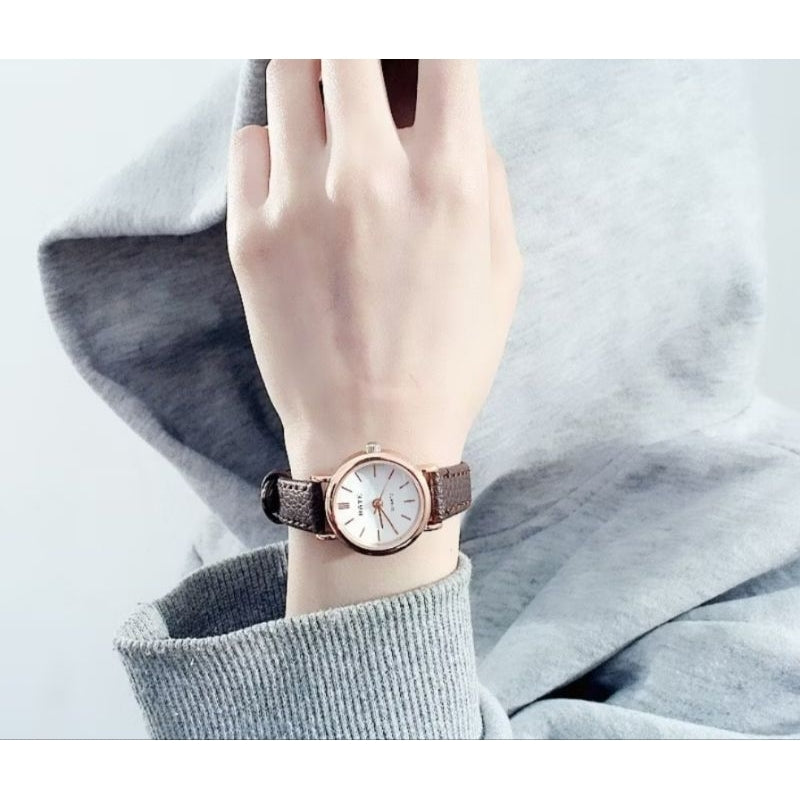 Pekanbaru Jam Tangan Casual Wanita Analog Kecil Dial Bulat Dengan Strap Pu
