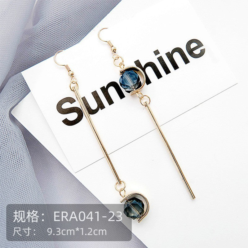 [littlecrab] Anting Bunga Putih Bunga Pink Beda Kiri Kanan Anting Lucu Unik Simple Elegan Woman Flower Earrings Anting Berkualitas Korean Style