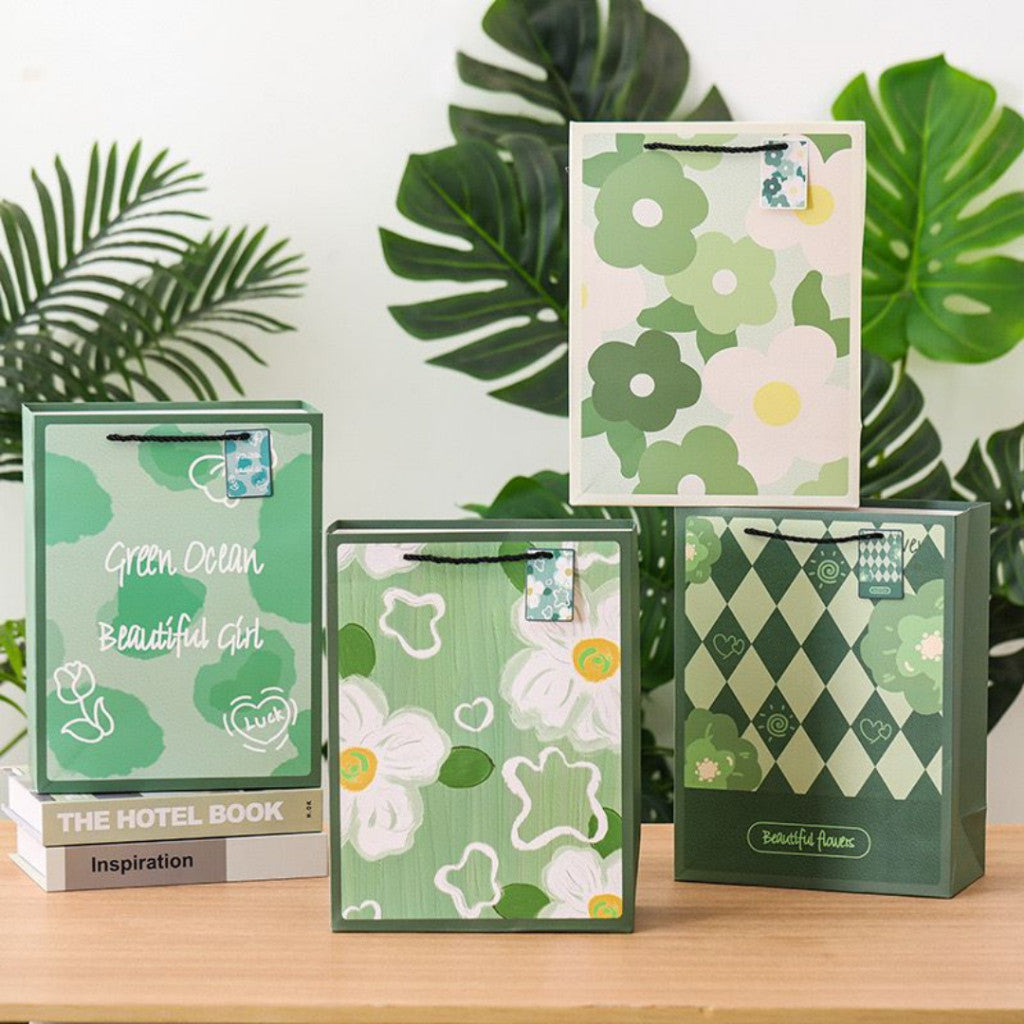[littlecrab] Paper Bag Hijau Daun Bunga Goodie Bag Green Flower Tas Kado Tali Atas Tempat Souvenir
