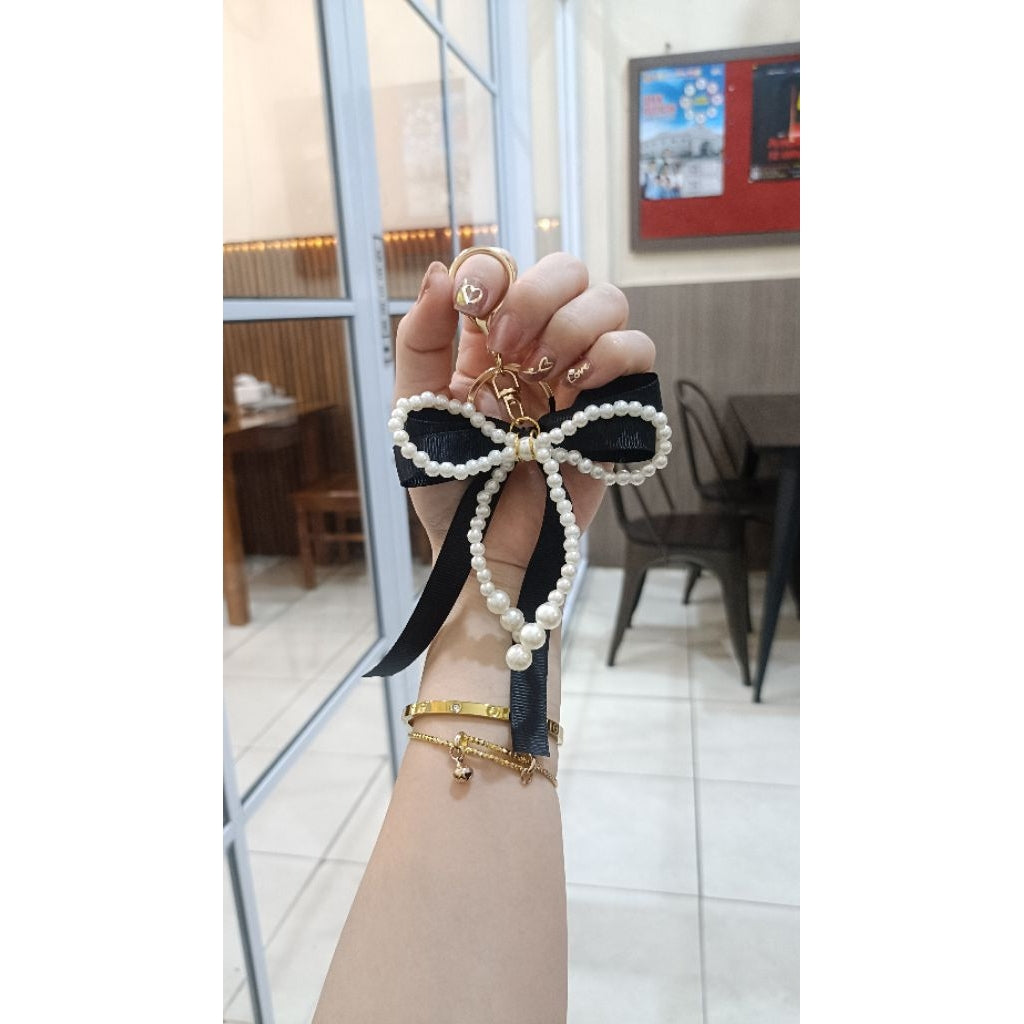 Pekanbaru Gantungan Kunci Pita Mutiara Nicole / Gantungan Tas Pita Mutiara Nicole