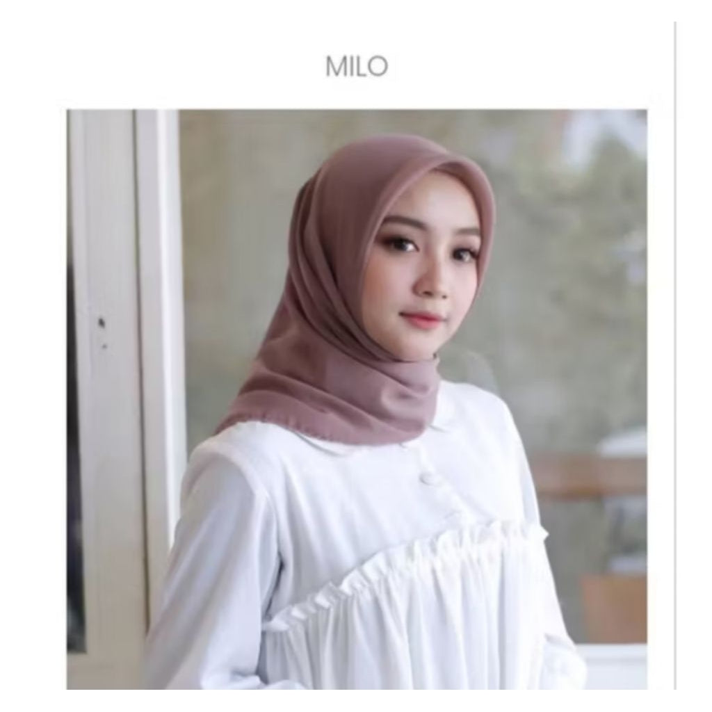 Pekanbaru Jilbab bella square berbahan polly cotton dengan ukuran 110 cm x 110 cm