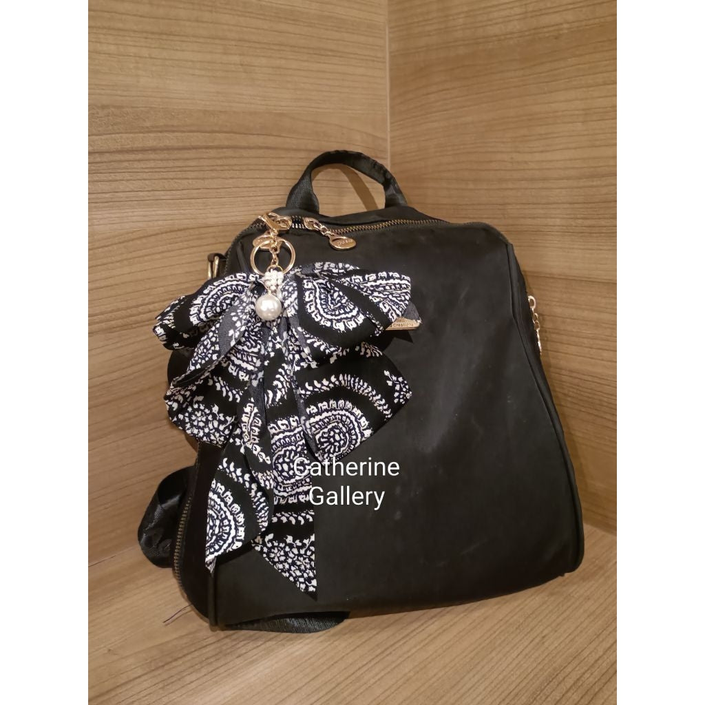 Pekanbaru Hanya 3 Hari Diskon Khusus : Gantungan Tas wanita  Pita Mutiara Clarice Cantik/keychain