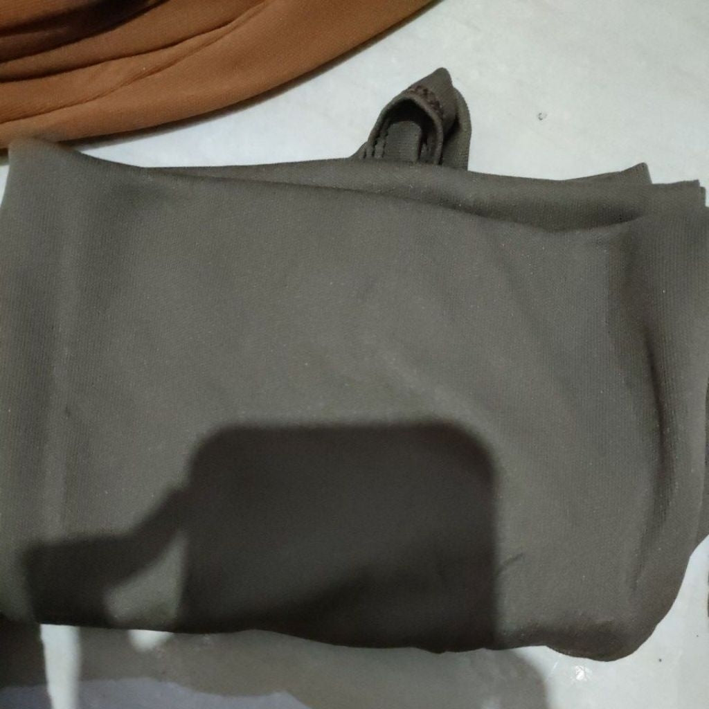 Pekanbaru Tank Top Tali Kecil | Singlet | Tank Top Tali|Sale Murah 1 Kg Muat 12Pc | Bahan