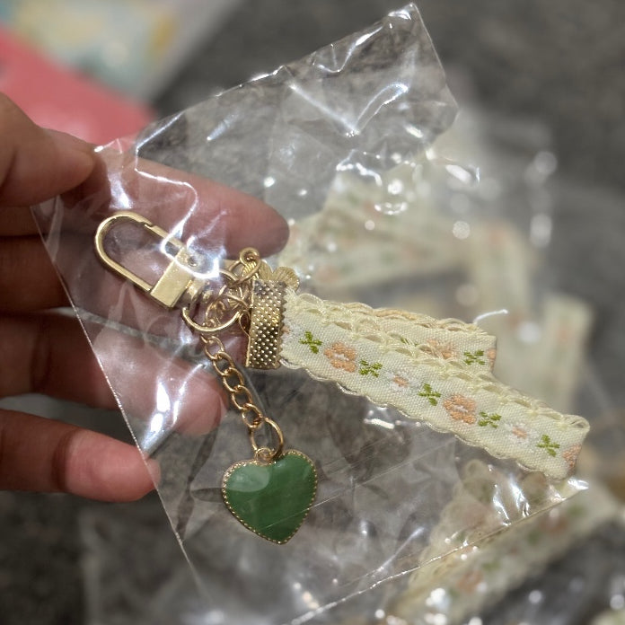 Gantungan Kunci Metal Daisy Lucu Pendant Metal Keychain Flower