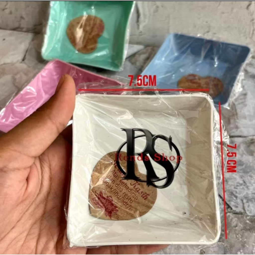 SOUVENIR MANGKUK SAUS/ MANGKOK SAMBAL BENTUK DAUN/BULAT/KOTAK KEMASAN PLASTIK PAKAI KARTU UCAPAN