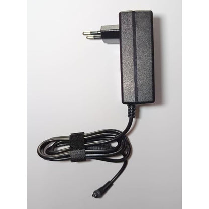 Pekanbaru Adaptor / Charger Advan/ Axioo 12V - 2A (3.5 × 1.35 Mm) Standard / Ori