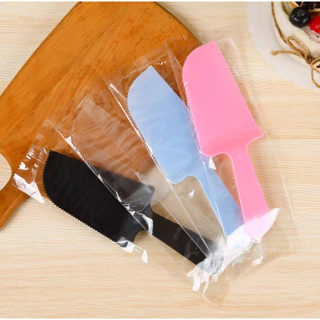 Pekanbaru Pisau Cake Plastik Berbagai Warna Per Pack