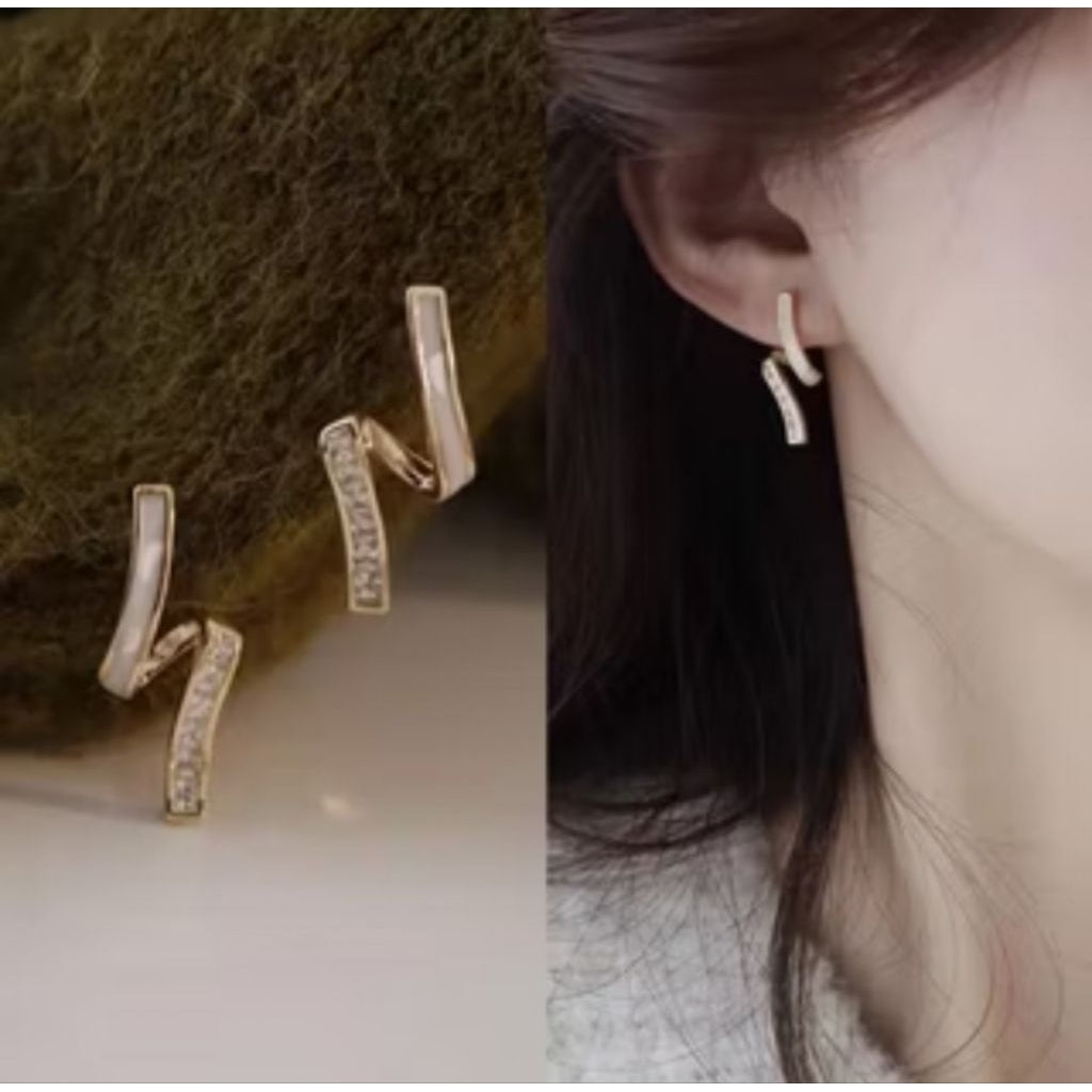 Pekanbaru Anting Tusuk Bentuk Bunga Daisy Bahan Alloy Untuk Wanita