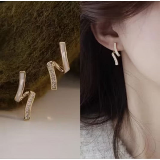 Pekanbaru Anting Tusuk Bentuk Bunga Daisy Bahan Alloy Untuk Wanita
