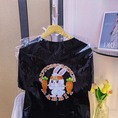 [littlecrab] Kaos Oversize Carrot Bunny Champion I Am The First Autonomous Rabbit Kelinci Olahraga Wortel T-shirt Sablon Berkualitas Unisex Couple Korean Style