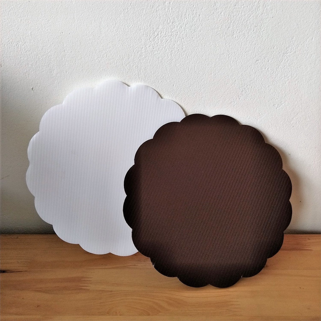Pekanbaru Cake Board / Tatakan Kue Bulat Bunga Plastik Coklat Putih