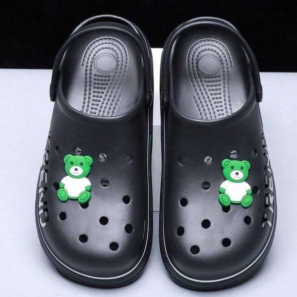 [littlecrab] Sandal Baim Pria Buaya Trend Beruang Monochrome Hitam Putih Abu-Abu Size Besar Free Jibbitz Gambar Bear Unique Male Sandals Anti Slip EVA Anti Air Korean Style