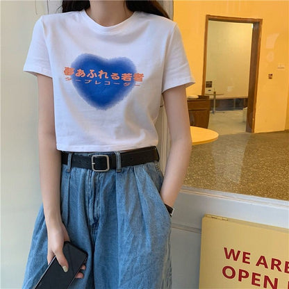 [littlecrab] Crop Top Japanese Letter Yume Afureru Wakamono Love Biru Ombre Atasan Baju Crop Hitam Putih Tulisan Jepang Tape Recorder Simple Unik Polos Elegan Sablon Berkualitas Japanese Korean Style