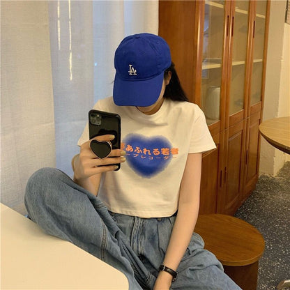 [littlecrab] Crop Top Japanese Letter Yume Afureru Wakamono Love Biru Ombre Atasan Baju Crop Hitam Putih Tulisan Jepang Tape Recorder Simple Unik Polos Elegan Sablon Berkualitas Japanese Korean Style